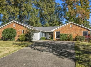 8044 Neshoba Rd, Germantown, TN 38138