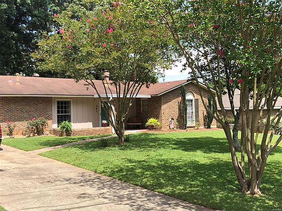 2nd image of 247 Bowling Green Dr