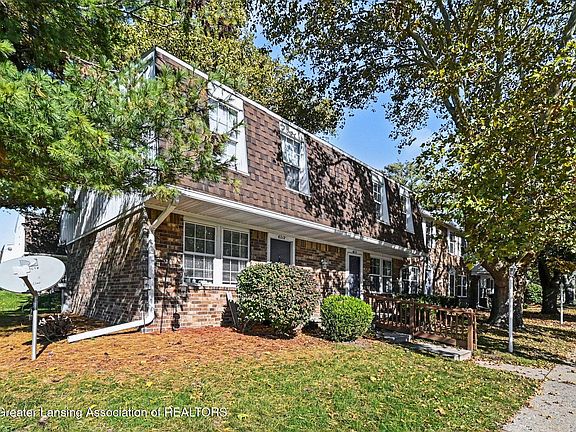 3rd image of 6214 Beechfield Dr