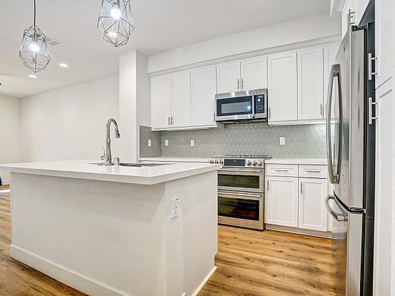 4th image of 87 Sterling Ln