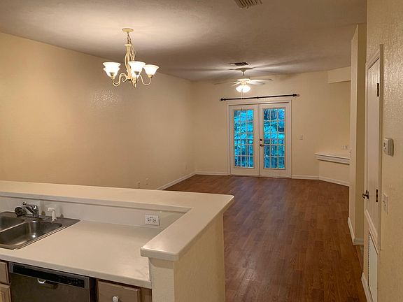 5th image of 231 NE 28th Ave APT 308