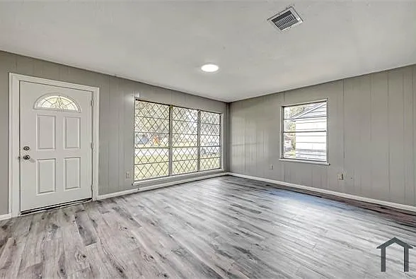 5962 Willow Glen Dr — Photo 3
