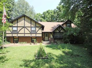 618 Mill Creek Farms Rd, Troy, IL 62294