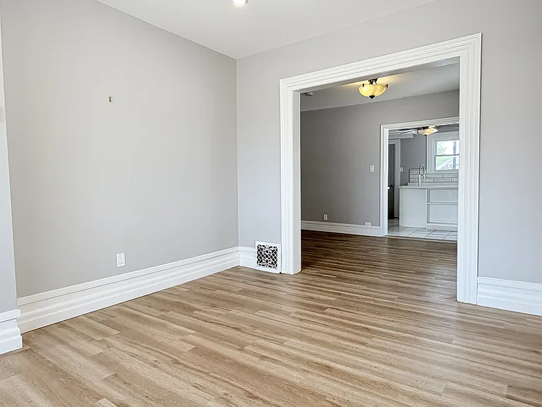 2177-2181 Howard Ave #2177 — Photo 6