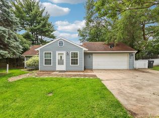 2011 Davidson Rd, Waukesha, WI 53186