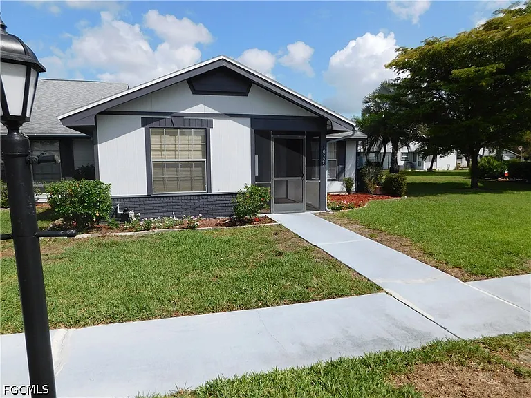 10525 Putnam Ct — Photo 24
