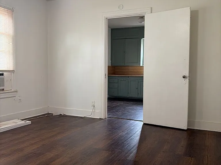 2113 22nd St — Photo 12