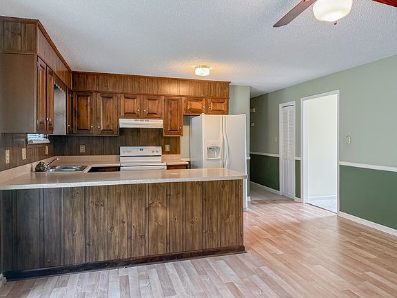 4th image of 617 Seminole Dr