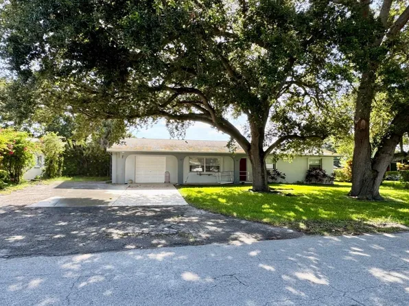 3474 Southern Pines Drive, Fort Pierce, FL 34982