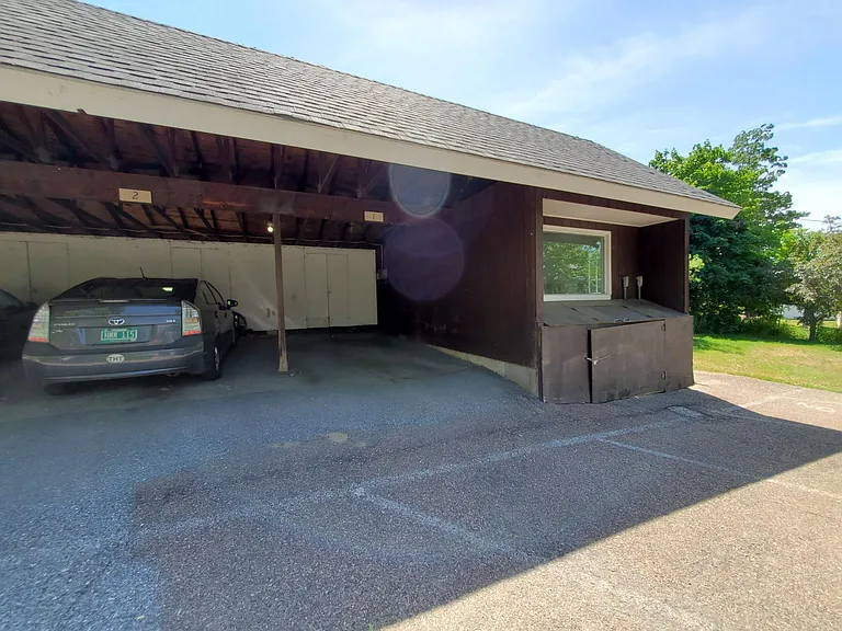 562 S Willard St — Photo 35