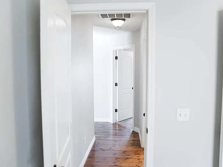 2604 W Garton Rd — Photo 10