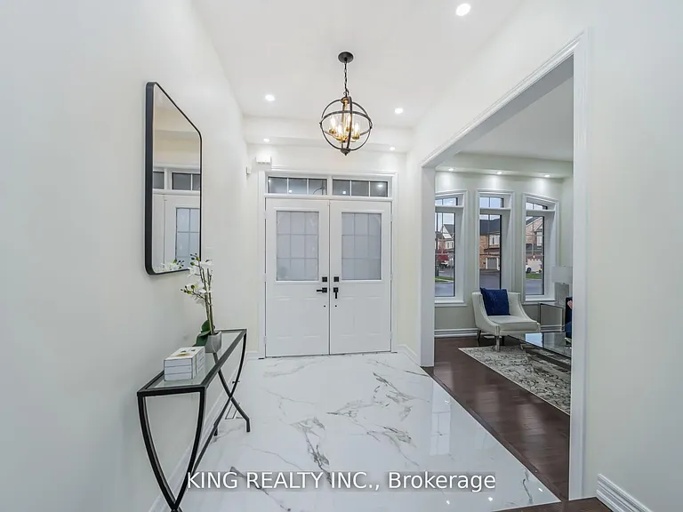 52 Haverstock Cres — Photo 5