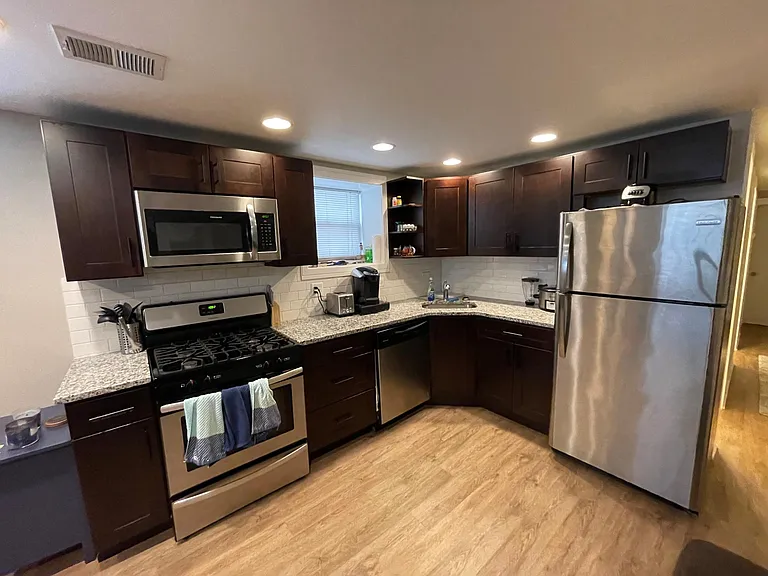3502 N Sheffield Ave #G — Photo 5