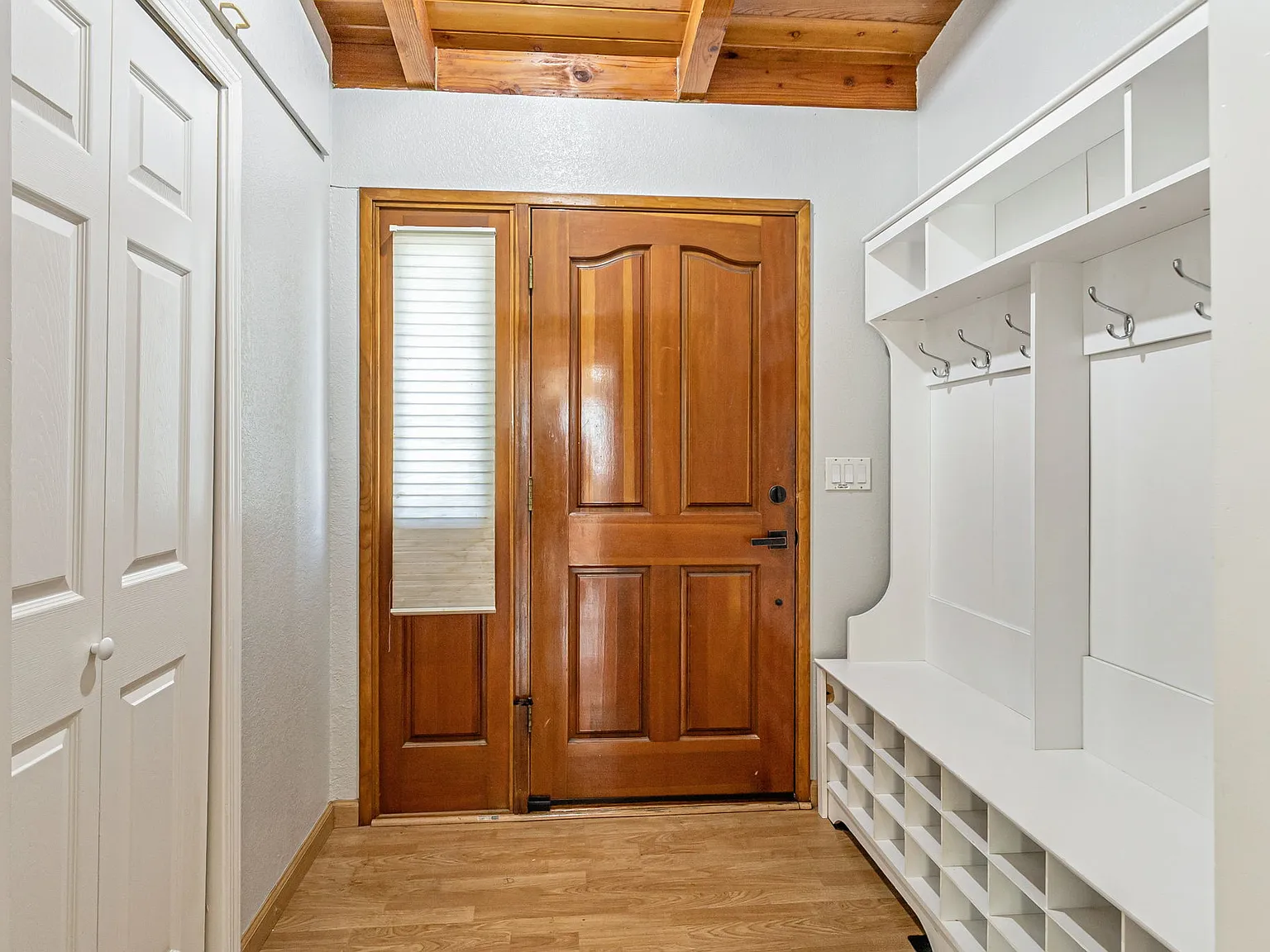 4 bed, 1500 sqft, $5,600 — Photo 2