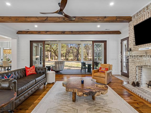4th image of 319 Spring Island Dr