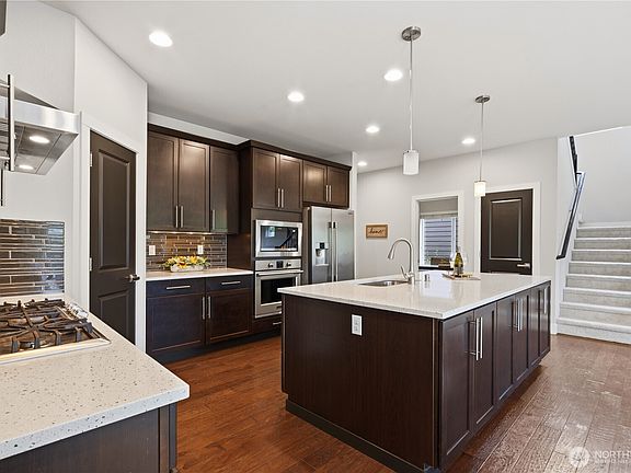 5th image of 1521 184th Street SW