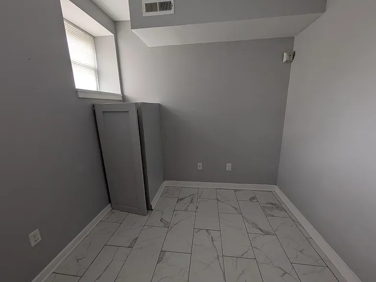 60 Coleman St #1L — Photo 9