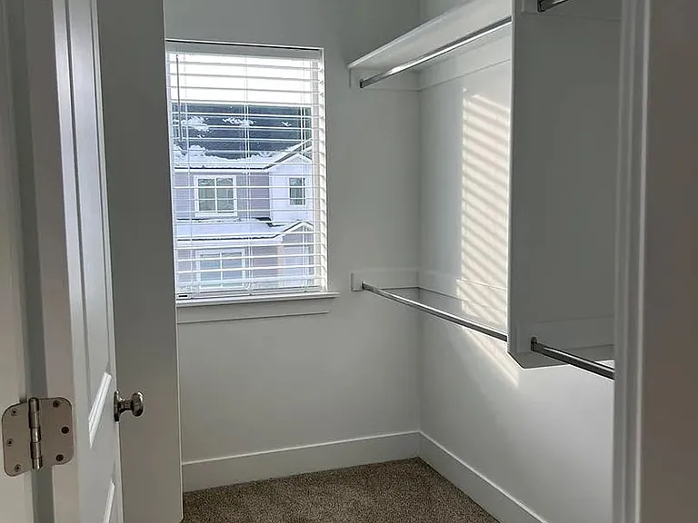 651 S 2400 W — Photo 13