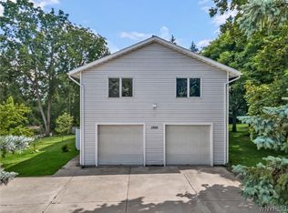 3300 Broadway Rd, Alexander, NY 14005