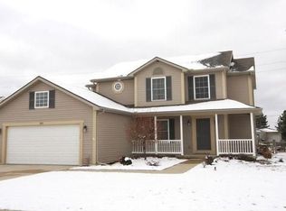 1805 Waterford Dr, Bowling Green, OH 43402