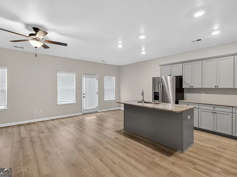 7151 Chara Ln — Photo 4