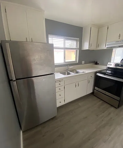 892 Empire Ave #12 — Photo 14
