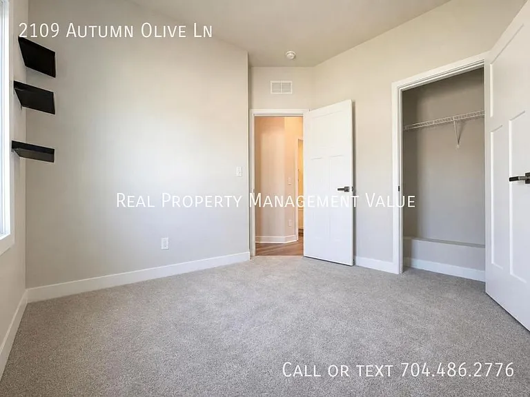 2109 Autumn Olive Ln — Photo 17