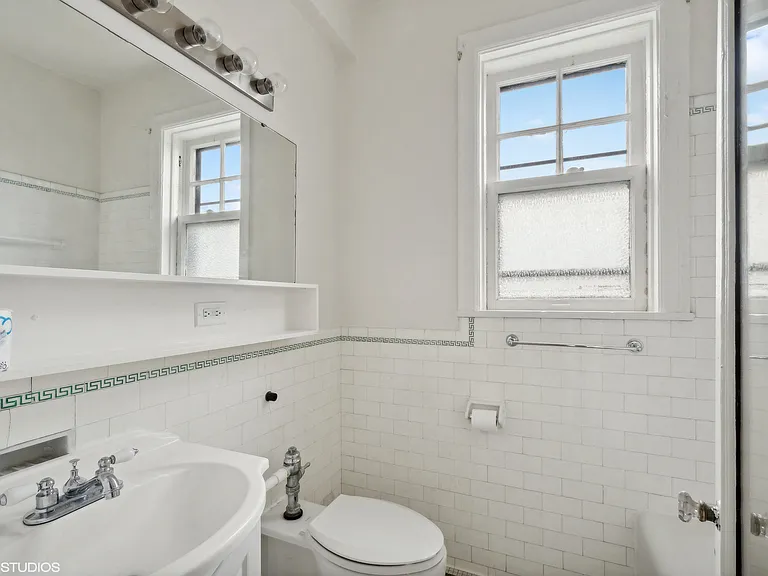 CWE Apartments — Photo 14