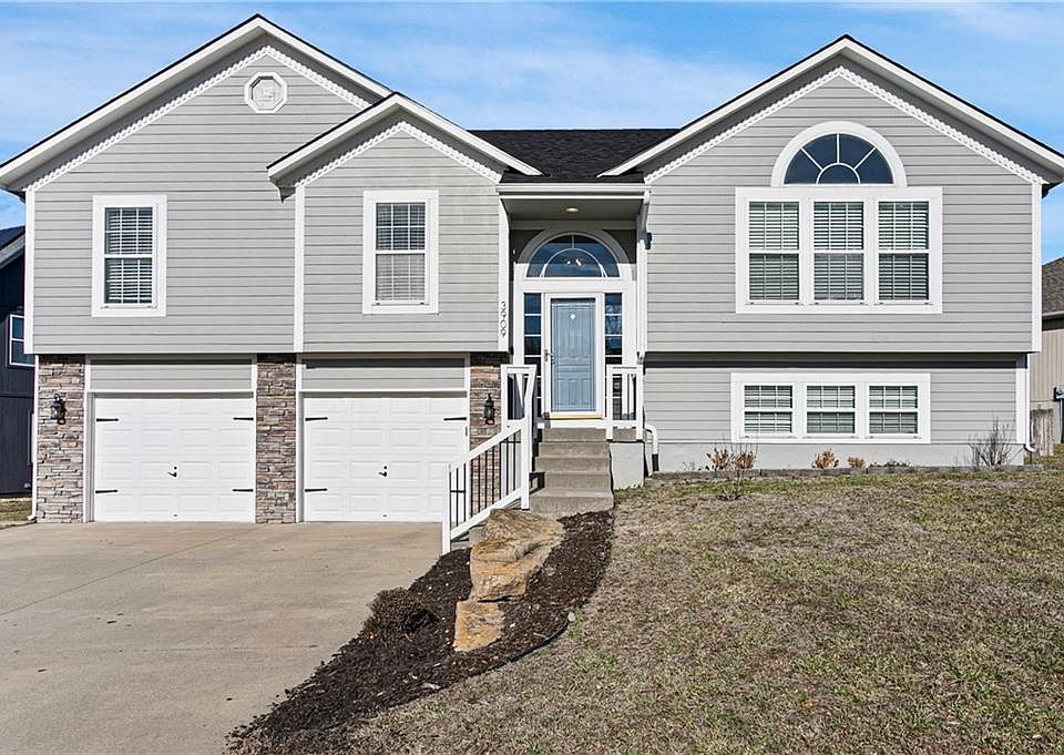 1st image of 3909 SW Briarwood Dr
