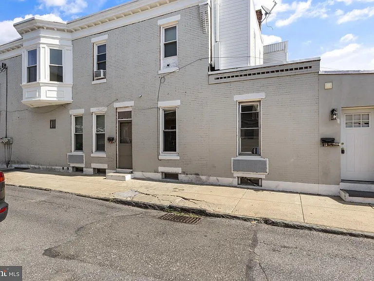3127 Cedar St #1R — Photo 16