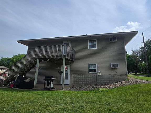 4th image of 309 5th Ave NW