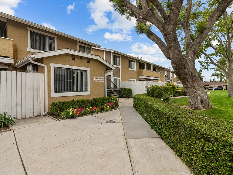 Cerro Vista Apartments — Photo 30