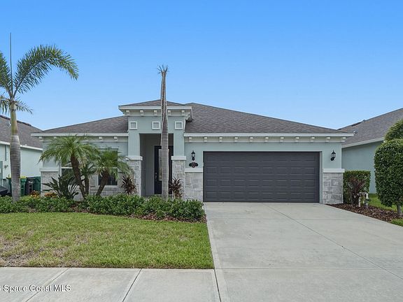 2nd image of 4415 Ruthann Cir