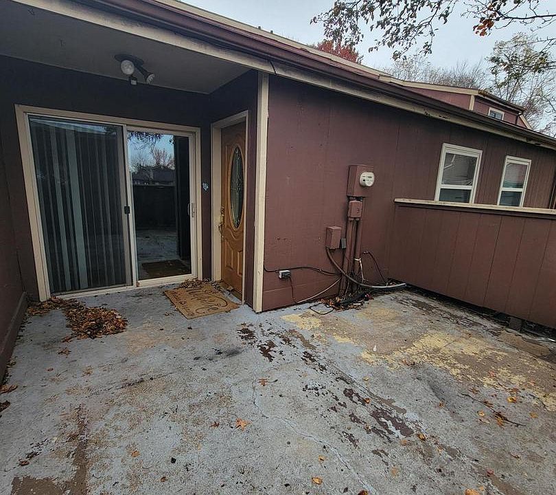 1st image of 847 Brian Dr