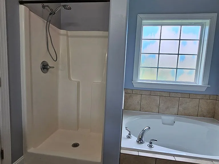 136 Hawks Point Rd — Photo 8