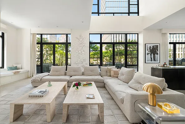 Living room, photo 5