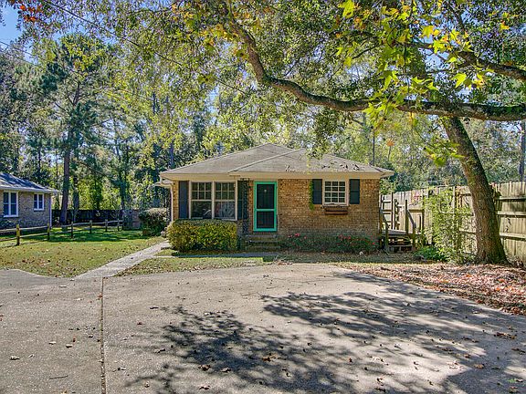 2nd image of 1751 Pinckney Park Dr