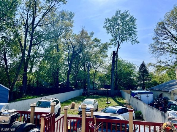 1246 Chestnut St, Roselle, NJ 07203