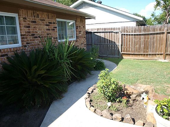 5th image of 10606 Kirkhill Dr