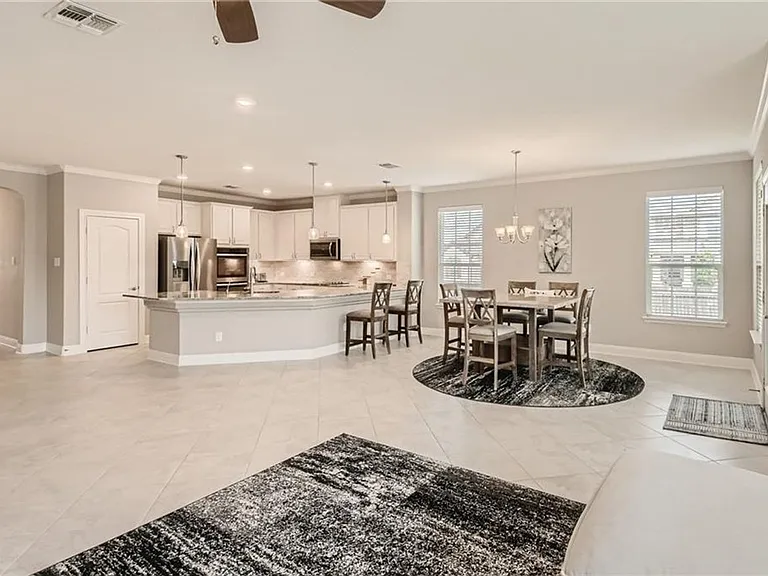 303 White River Dr — Photo 6