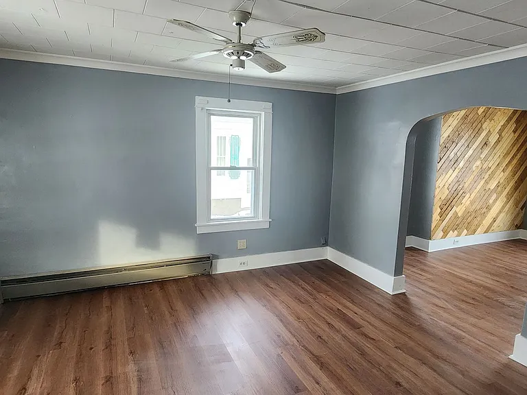 19 Lexington Ave — Photo 2