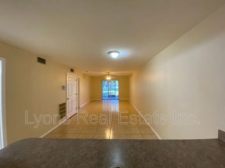 3806 SW 7th Pl #102 — Photo 11