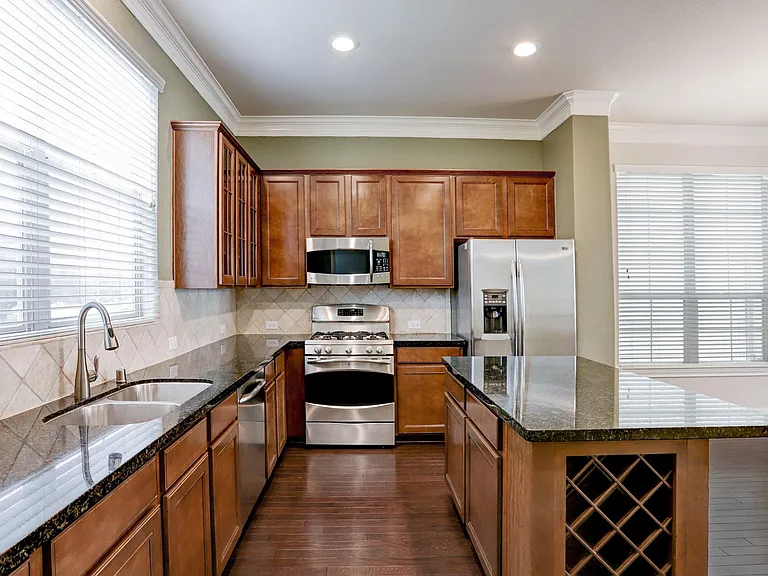 10718 Clearview Villa Pl — Photo 10