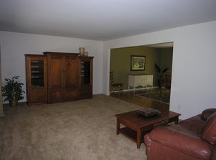 9508 Woodmont Dr, Grand Blanc, MI 48439