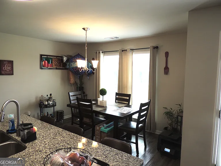 325 McGiboney Ln — Photo 11