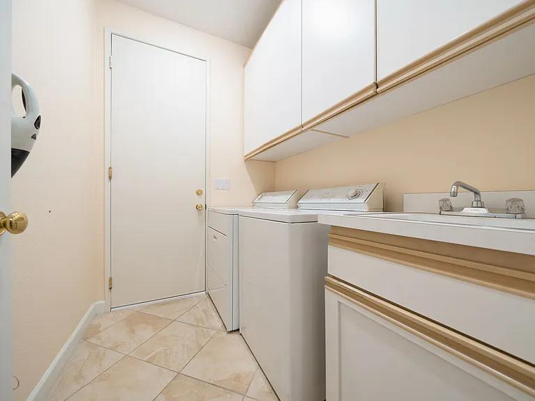 50075 Doral St — Photo 29
