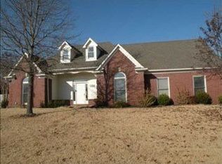 4288 Field Oak Rd, Millington, TN 38053