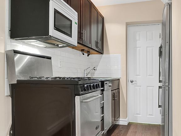 4th image of 336 E 81st St APT L4