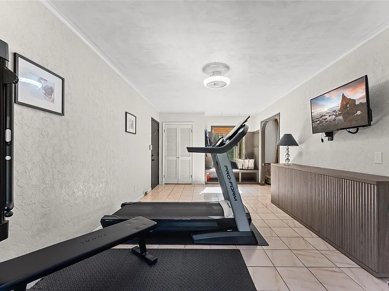 30 Lyndon Rd — Photo 21