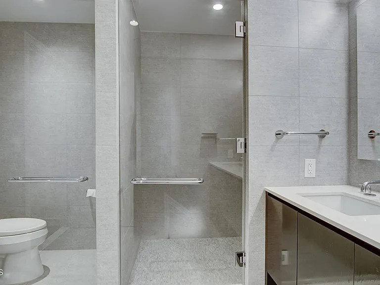 15 Morris Ave #507 — Photo 28